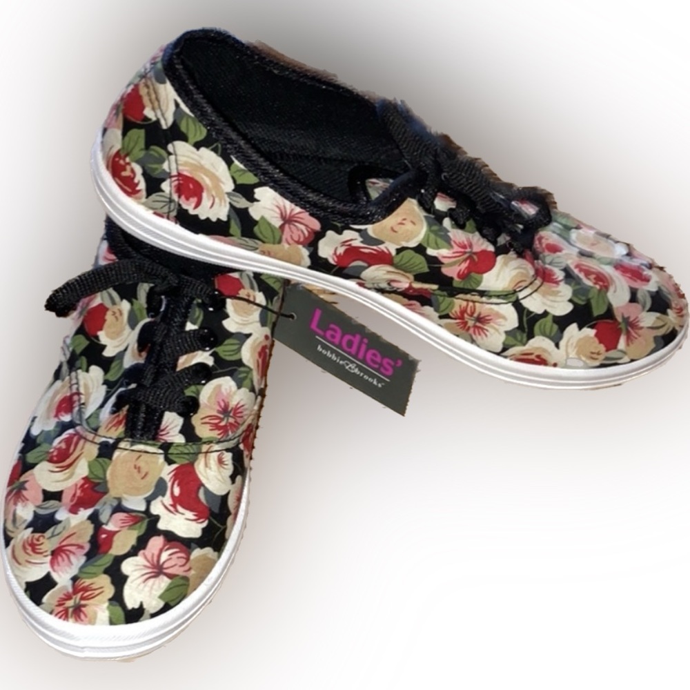 💐 NWT 💐 Flower Print Sneakers 💐